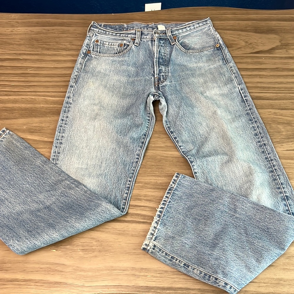 EARLY Y2K 501 XX VTG LEVIS DISTRESSED STRAIGHT LEG